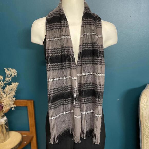 Vintage Cashmere Feel Tartan Scarf - Picture 2 of 3